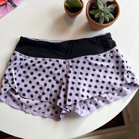 Lululemon Speed Short ๐โ๐จ - Picture 1 of 2